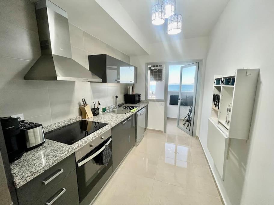 Hilton Panoramic Sea View - 2 Bedroom Appartement Tanger
