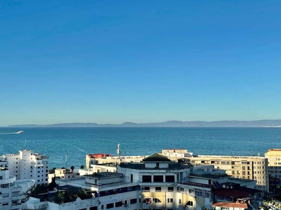 Hilton Panoramic Sea View - 2 Bedroom Appartement