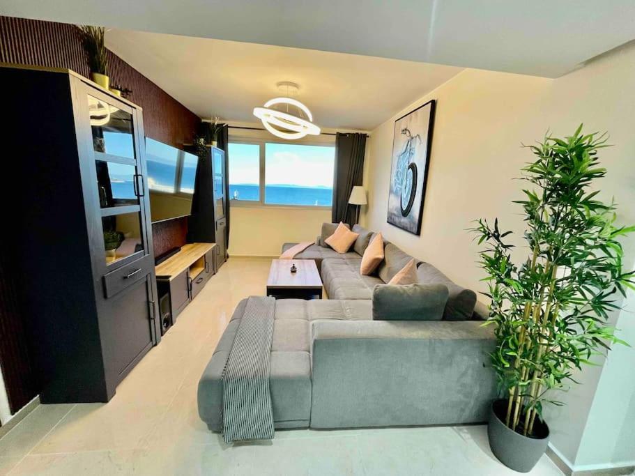Hilton Panoramic Sea View - 2 Bedroom Appartement *